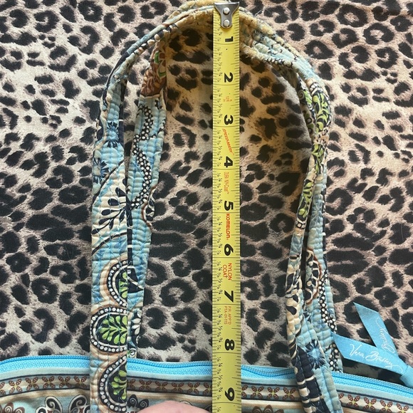Sold on MP. Vera Bradley Bali blue purse, retired in 2009 - Picture 5 of 9